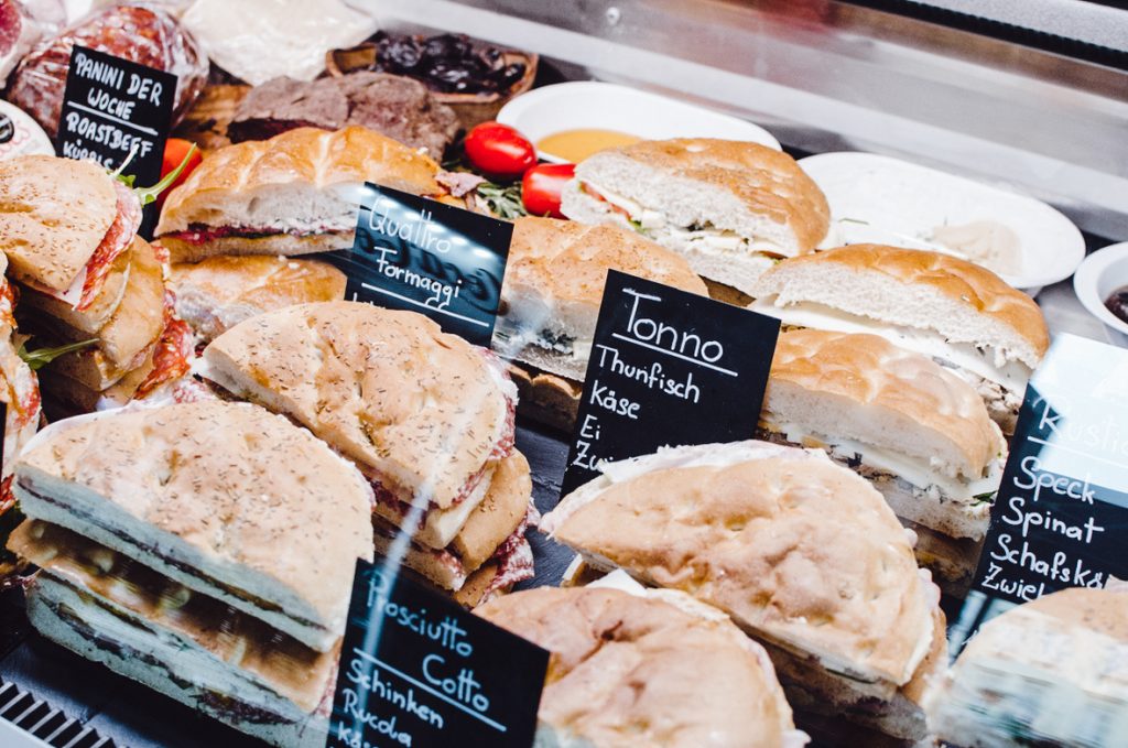 Neue StreetfoodBar mitten in der Altstadt Salzburg Leben