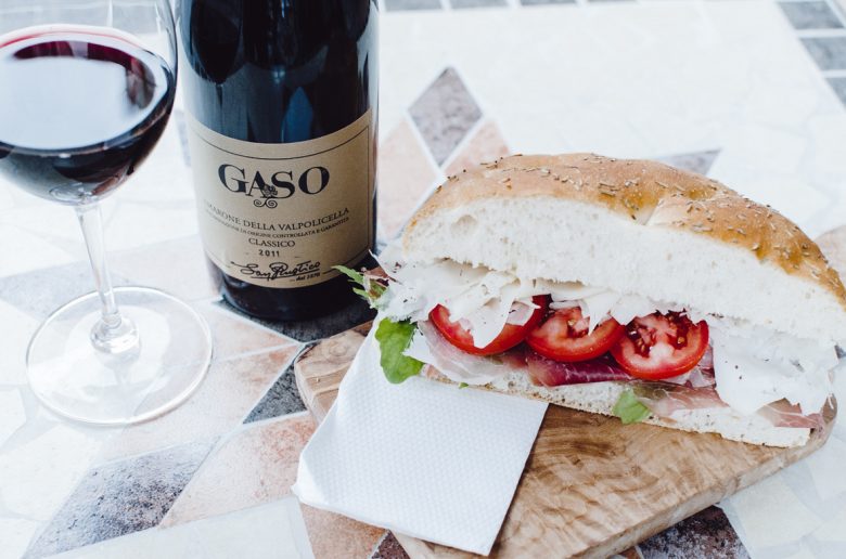 Neue StreetfoodBar mitten in der Altstadt Salzburg Leben